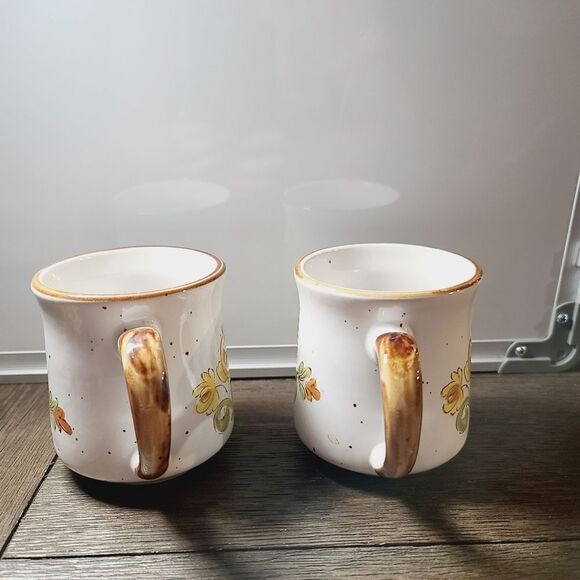 Vintage 1960s MCM Retro JP Casualstone Korea Yellow Floral Coffee Mugs Set 2 - Picture 3 of 9